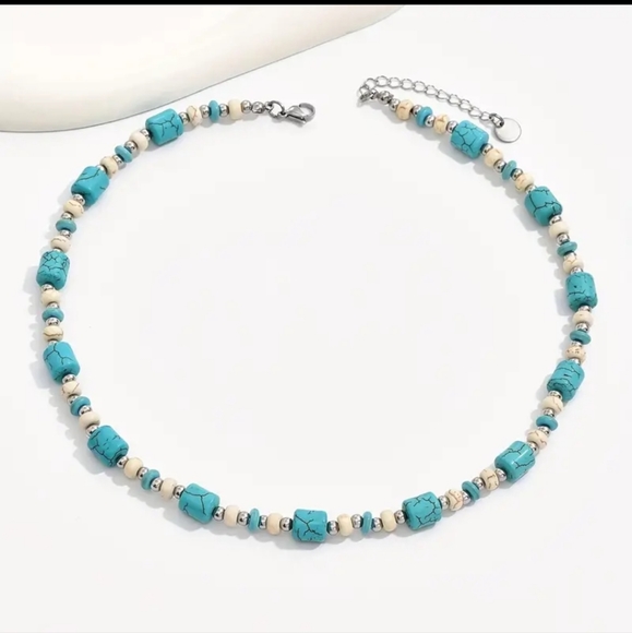 Elegant Silver Plated Handmade Turquoise Necklace. - Picture 2 of 4